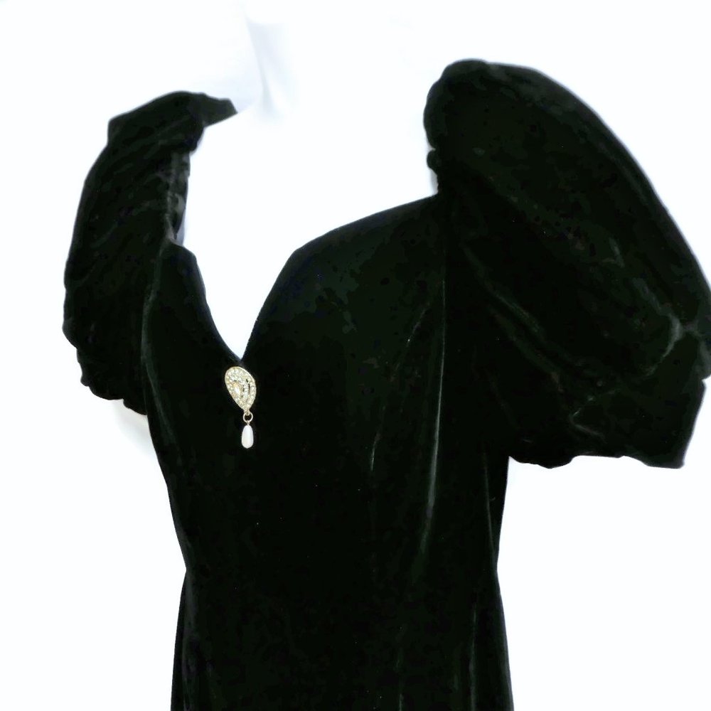 Vintage 70s Velvet Gown Sweetheart Neck Black Puff Sleeve Brooch Union 9 10 USA - Picture 2 of 8